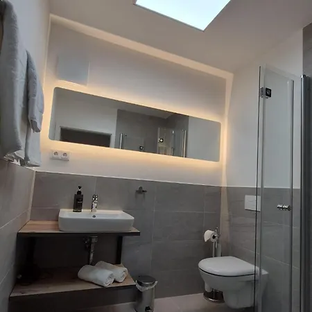 Seibel Doppel-zweibettzimmer Mit Kueche Und Wintergarten *