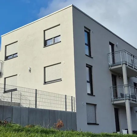 Seibel Doppel-zweibettzimmer Mit Kueche Und Wintergarten 로이틀링겐