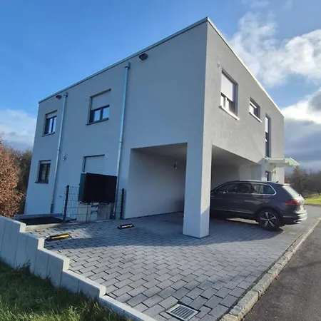 게스트하우스 Seibel Doppel-zweibettzimmer Mit Kueche Und Wintergarten 로이틀링겐